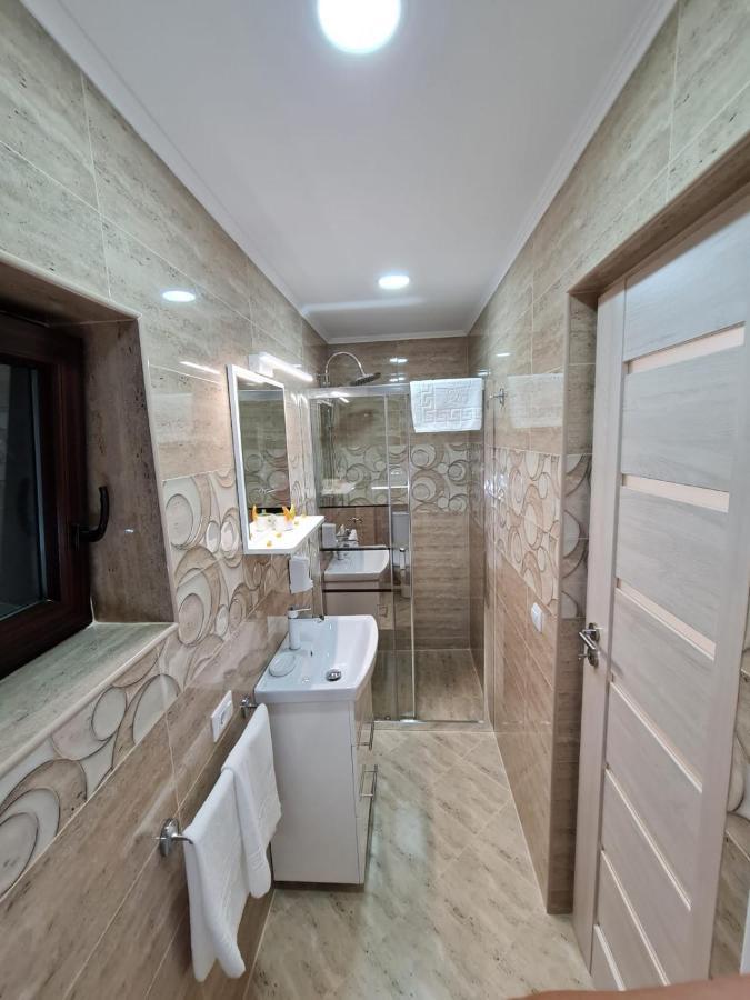 Splendid House Hotel Fagaras Ngoại thất bức ảnh